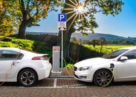 Incentivi auto elettriche e colonnine di ricarica: novità con il decreto Aiuti bis